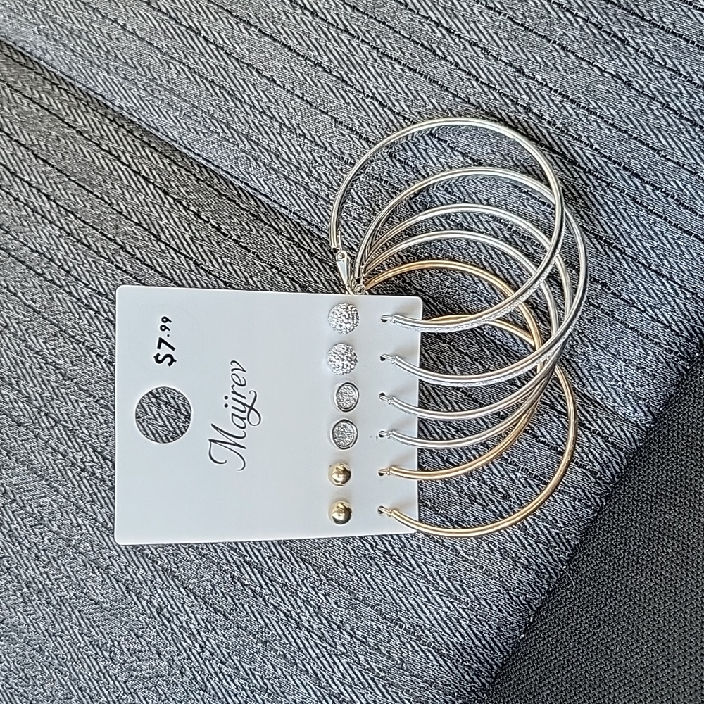 6 pair of earrings.  Brand new never been worn.